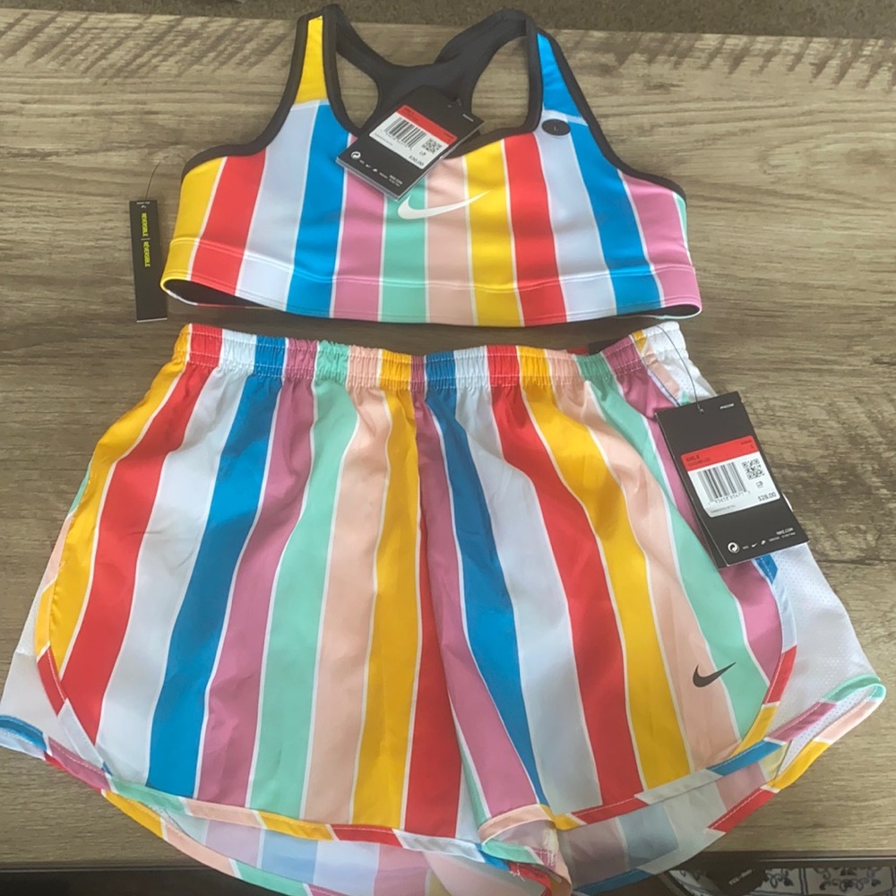 Brand new with tags! Nike girls dry fabric sports bra and shorts 🌈